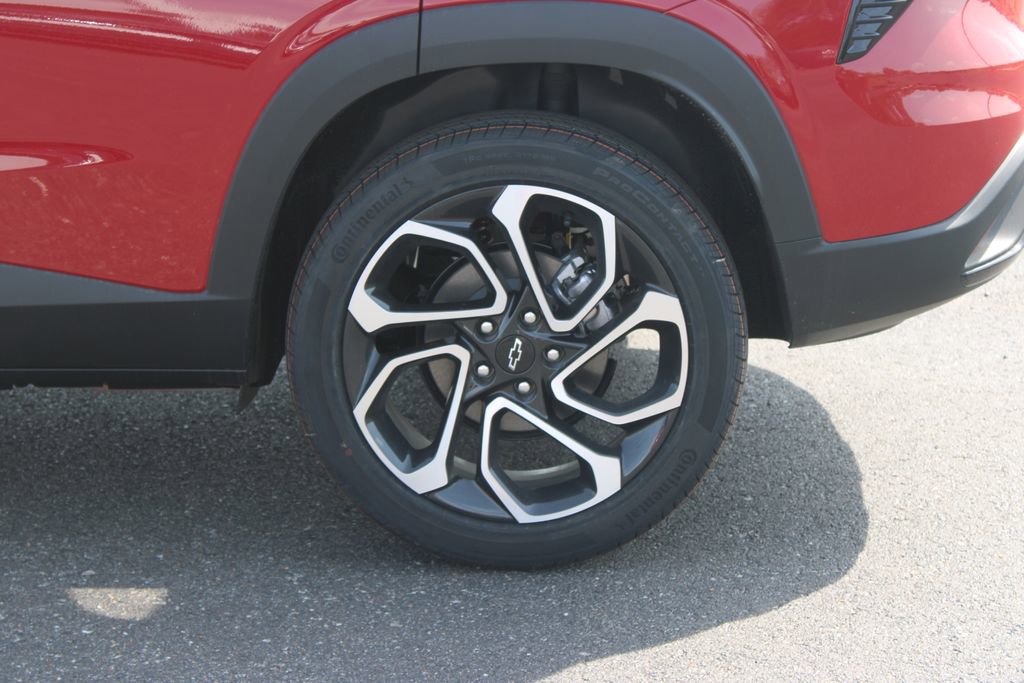 New 2026 Chevrolet Trax RS w/ Sunroof Package image 16