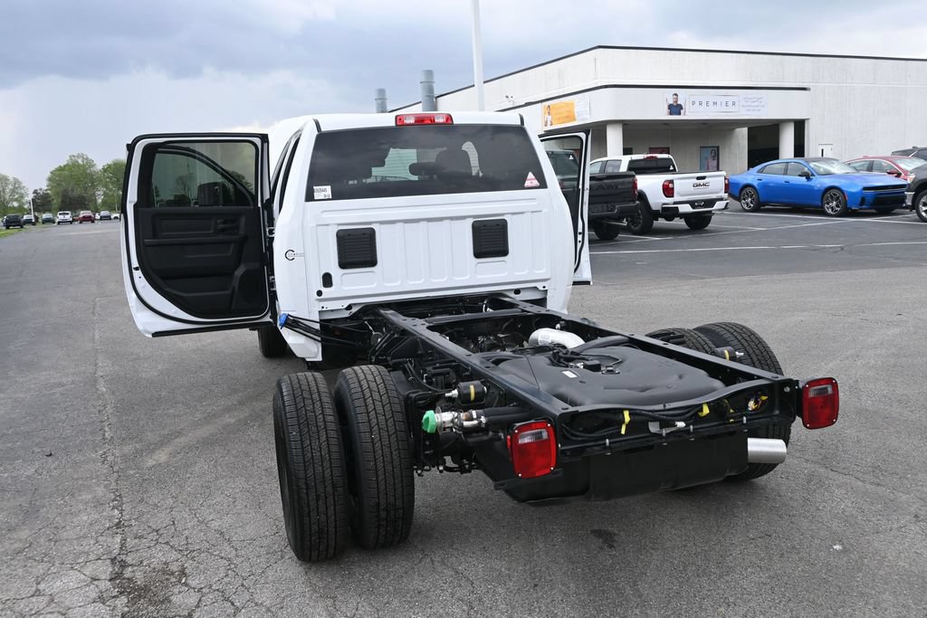 New 2026 RAM 3500 Tradesman AWD/4WD image 40