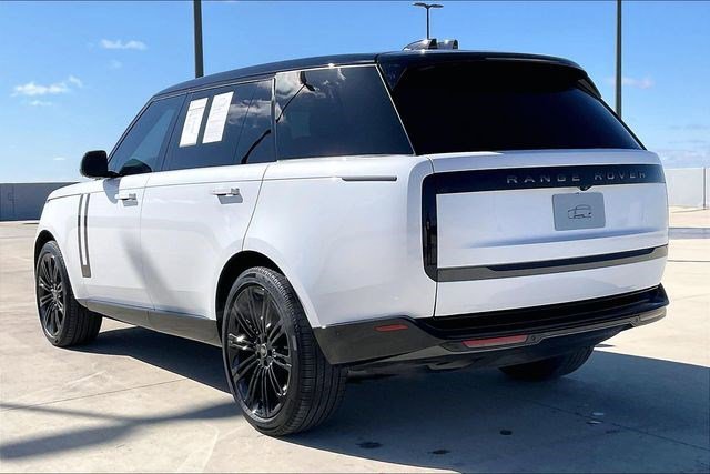 Used 2025 Land Rover Range Rover Long Wheelbase SE image 15