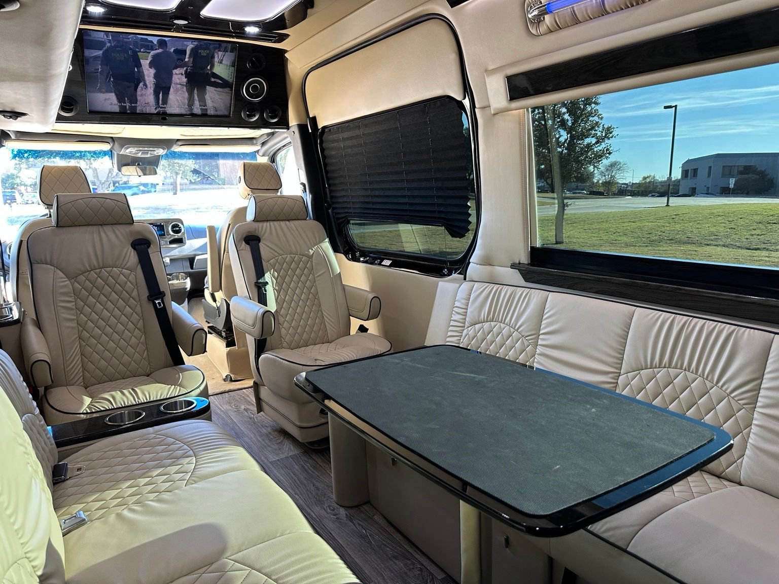 Used 2022 Mercedes-Benz Sprinter 3500 w/ Parking Package image 62