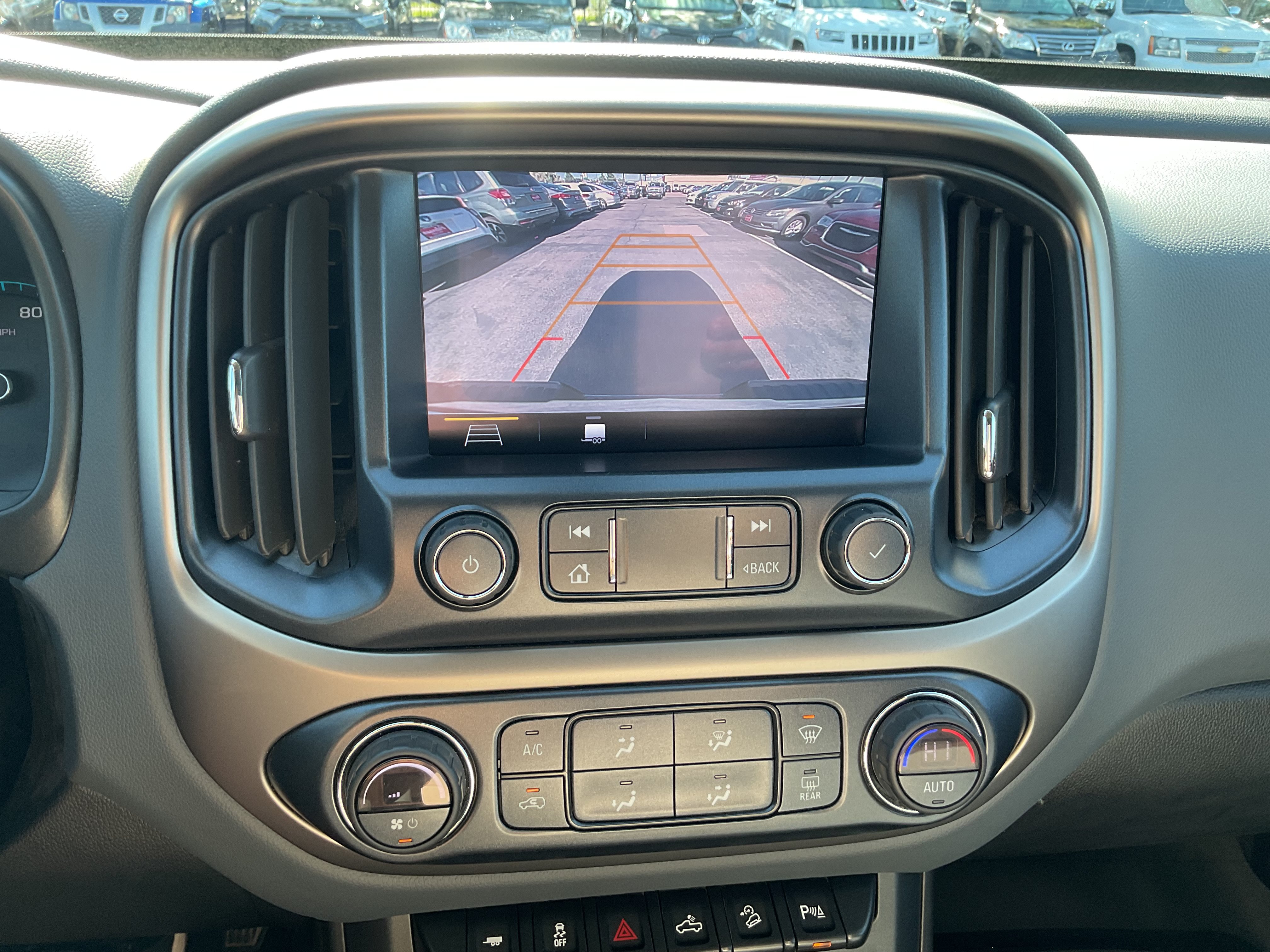 Used 2019 Chevrolet Colorado Z71 AWD/4WD image 19