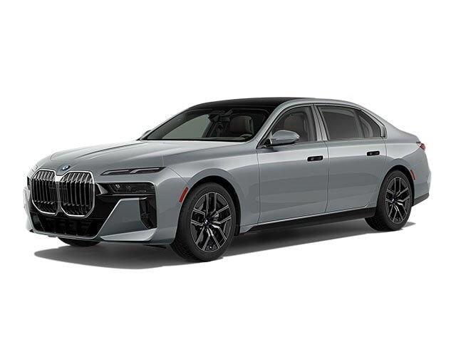 Used 2024 BMW 760i xDrive w/ Premium Package 2