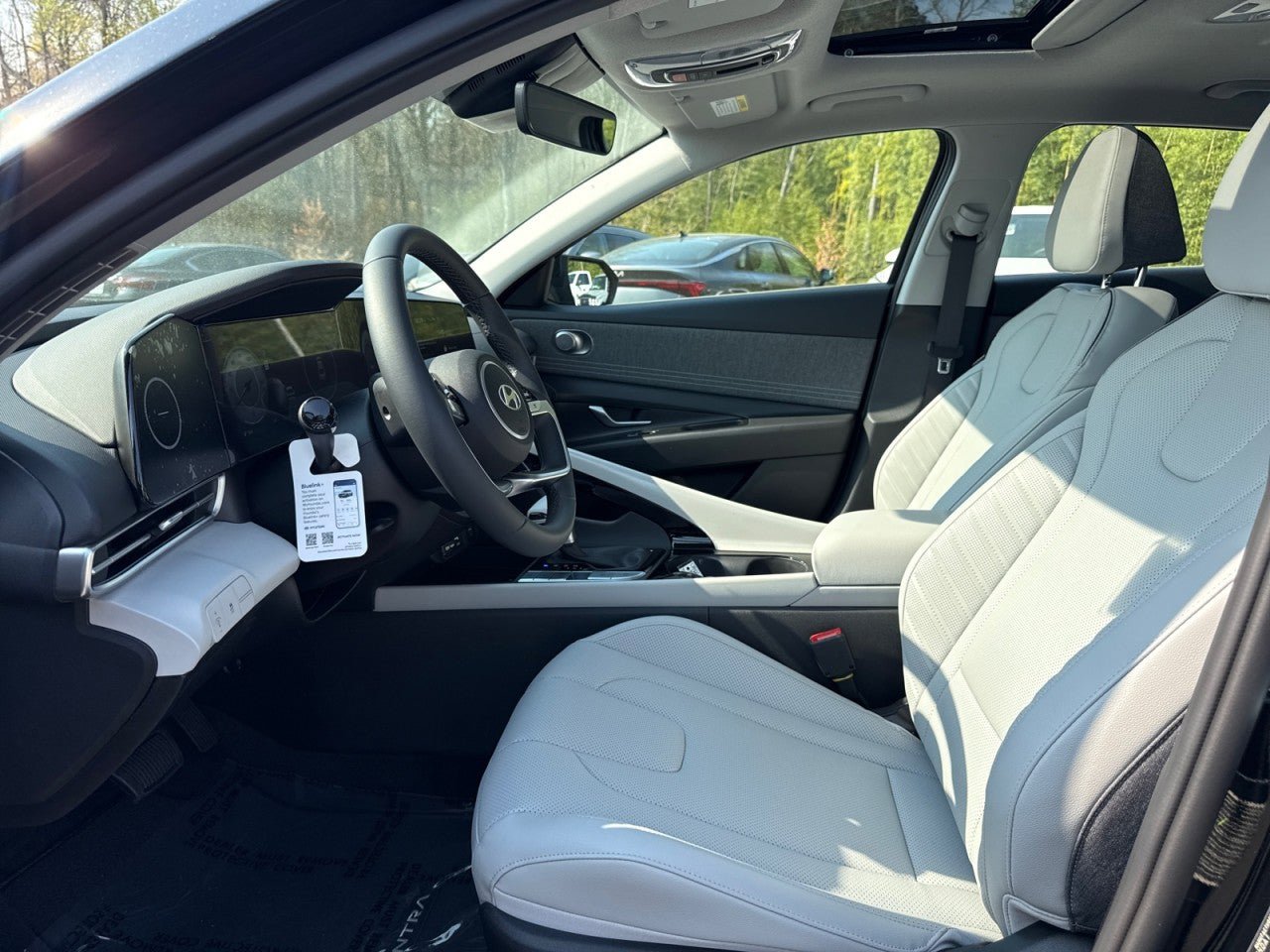 New 2026 Hyundai Elantra Limited w/ Cargo Package FWD image 14