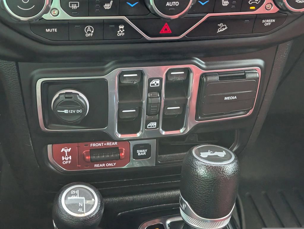 Used 2020 Jeep Wrangler Unlimited Rubicon w/ Cold Weather Group image 25