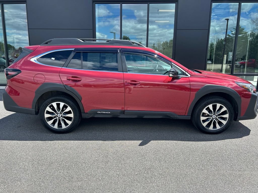Used 2024 Subaru Outback Limited XT AWD/4WD image 3