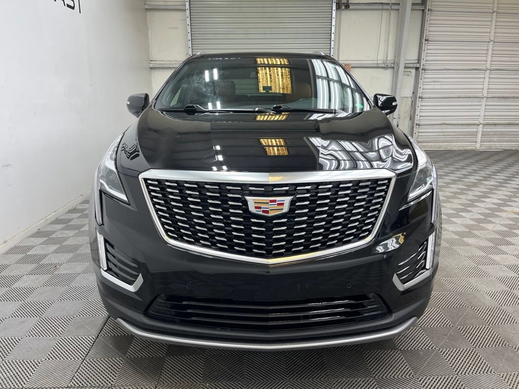 Used 2025 Cadillac XT5 Premium Luxury w/ LPO, Floor Liner Package FWD image 9