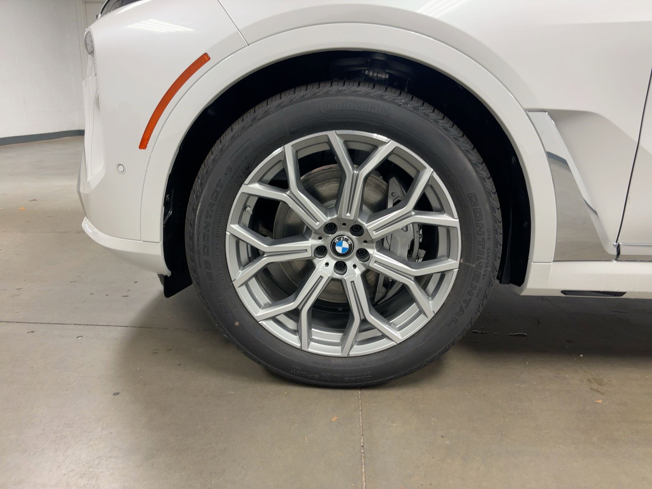 New 2026 BMW X7 xDrive40i w/ Premium Package image 10