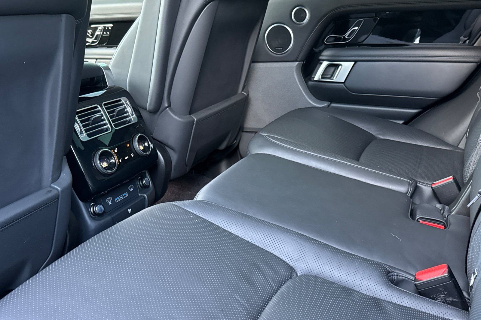 Certified 2022 Land Rover Range Rover Westminster Edition image 12