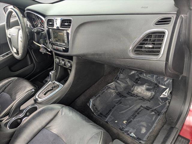 Used 2014 Chrysler 200 S image 21