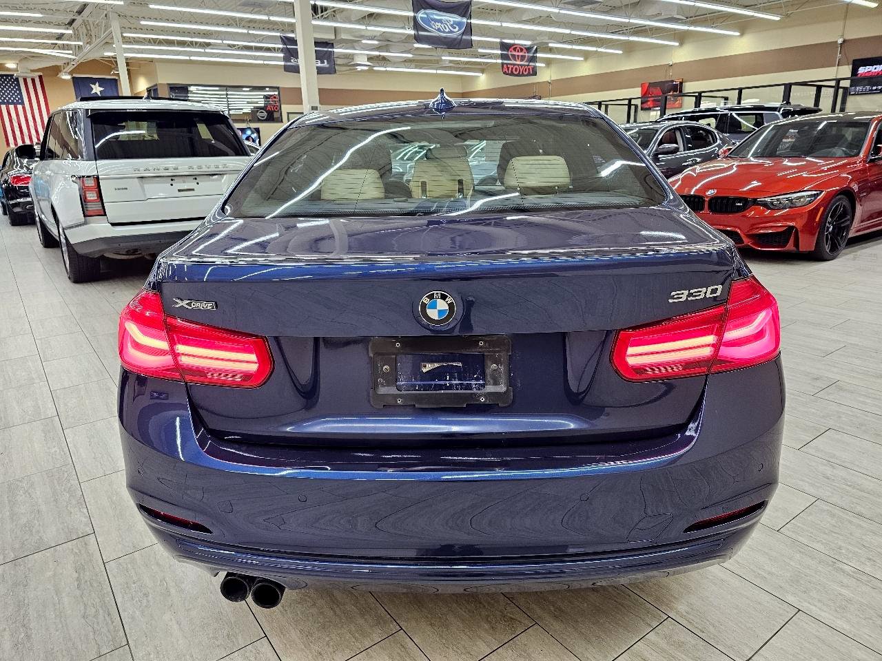 Used 2017 BMW 330i xDrive Sedan AWD/4WD image 7