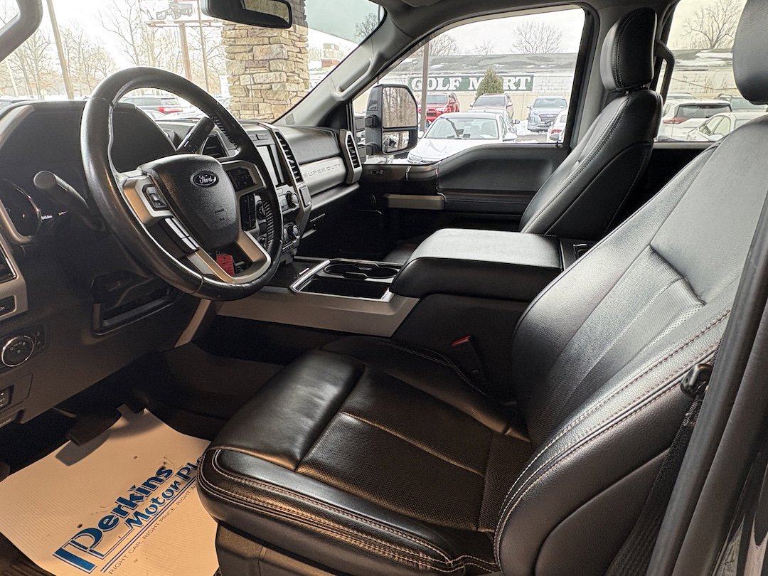 Used 2021 Ford F450 Lariat w/ Lariat Value Package image 2