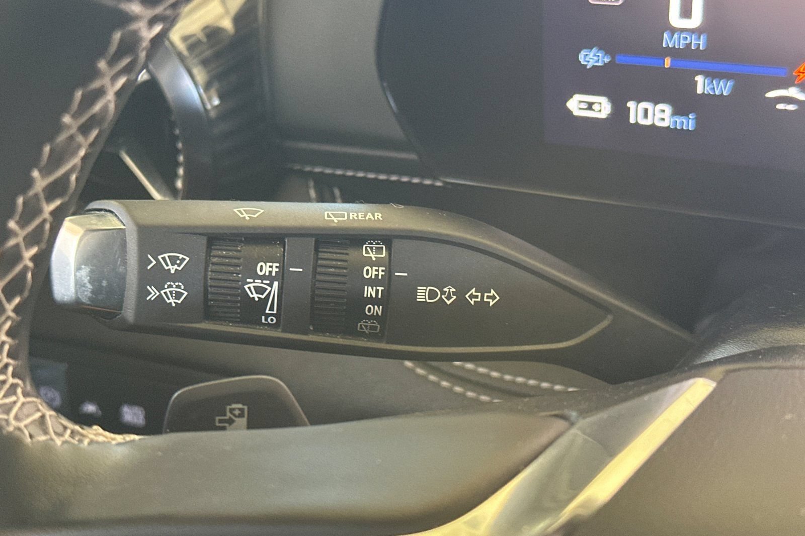 Used 2024 Chevrolet Blazer EV LT AWD/4WD image 35