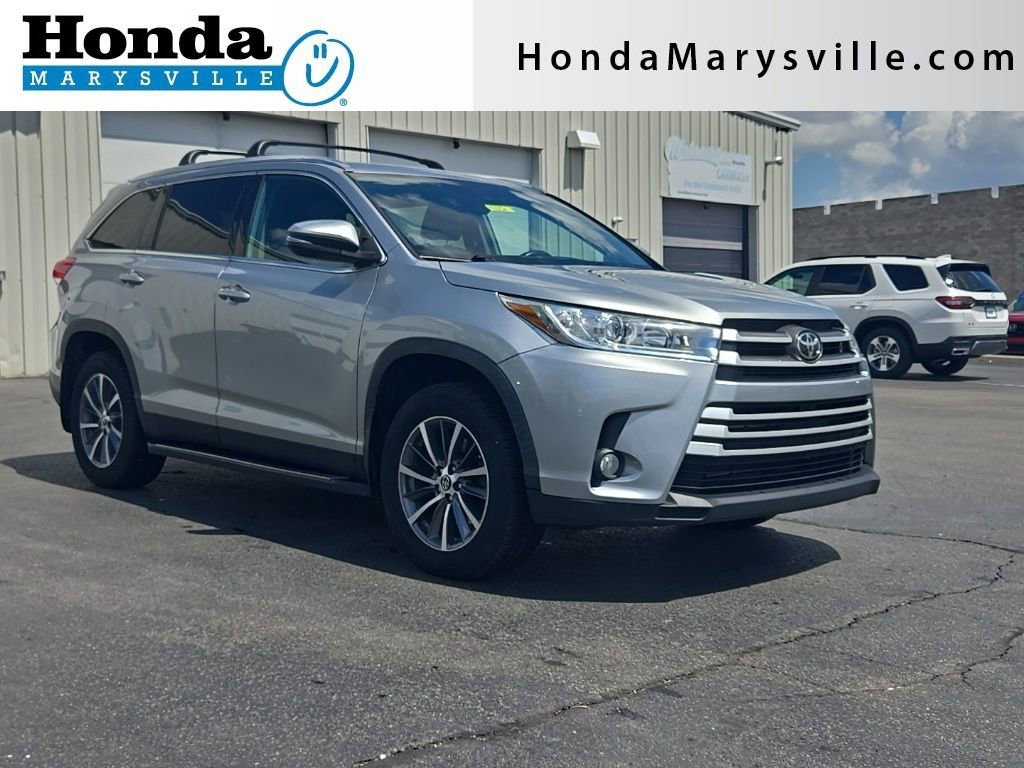 Used 2019 Toyota Highlander XLE AWD/4WD image 1