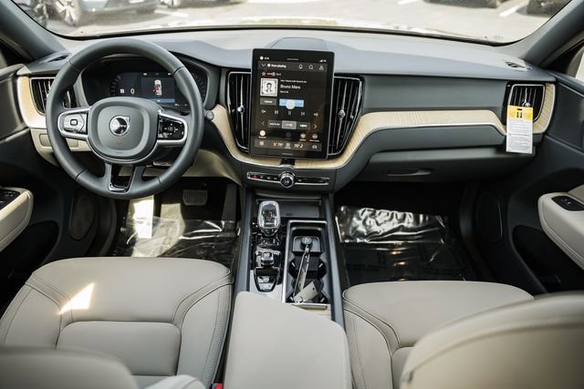 New 2026 Volvo XC60 B5 Plus w/ Climate Package image 21