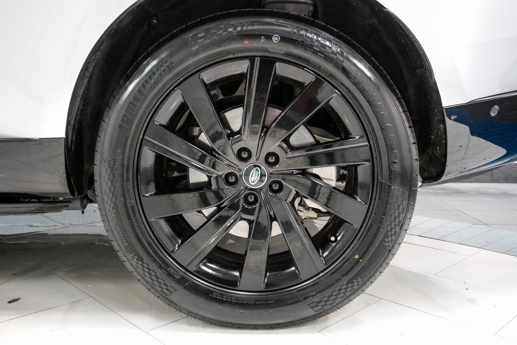 Used 2023 Land Rover Range Rover SE image 12