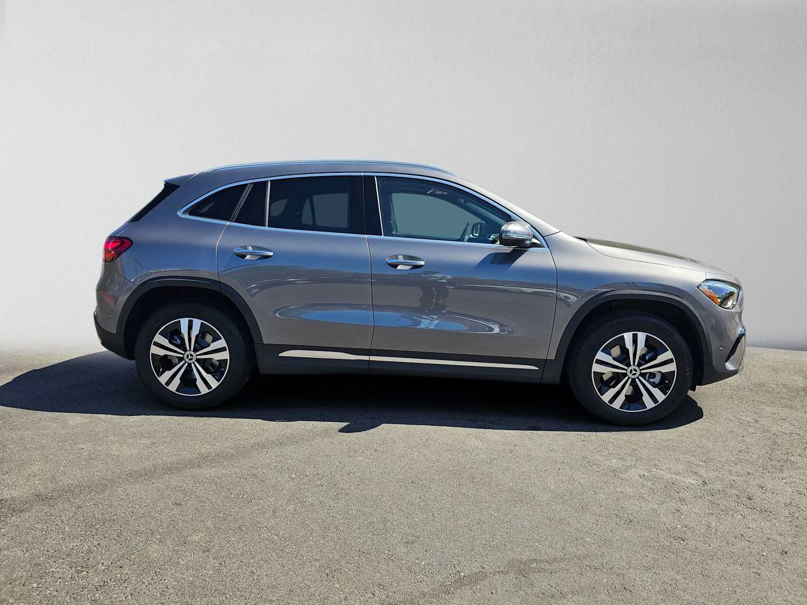 New 2026 Mercedes-Benz GLA 250 image 2