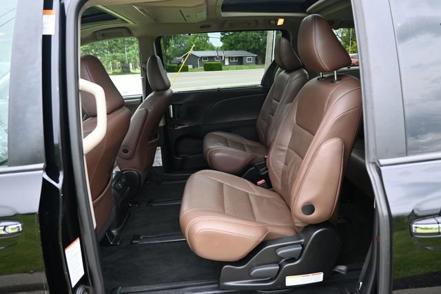 Used 2016 Toyota Sienna Limited Premium AWD/4WD image 25