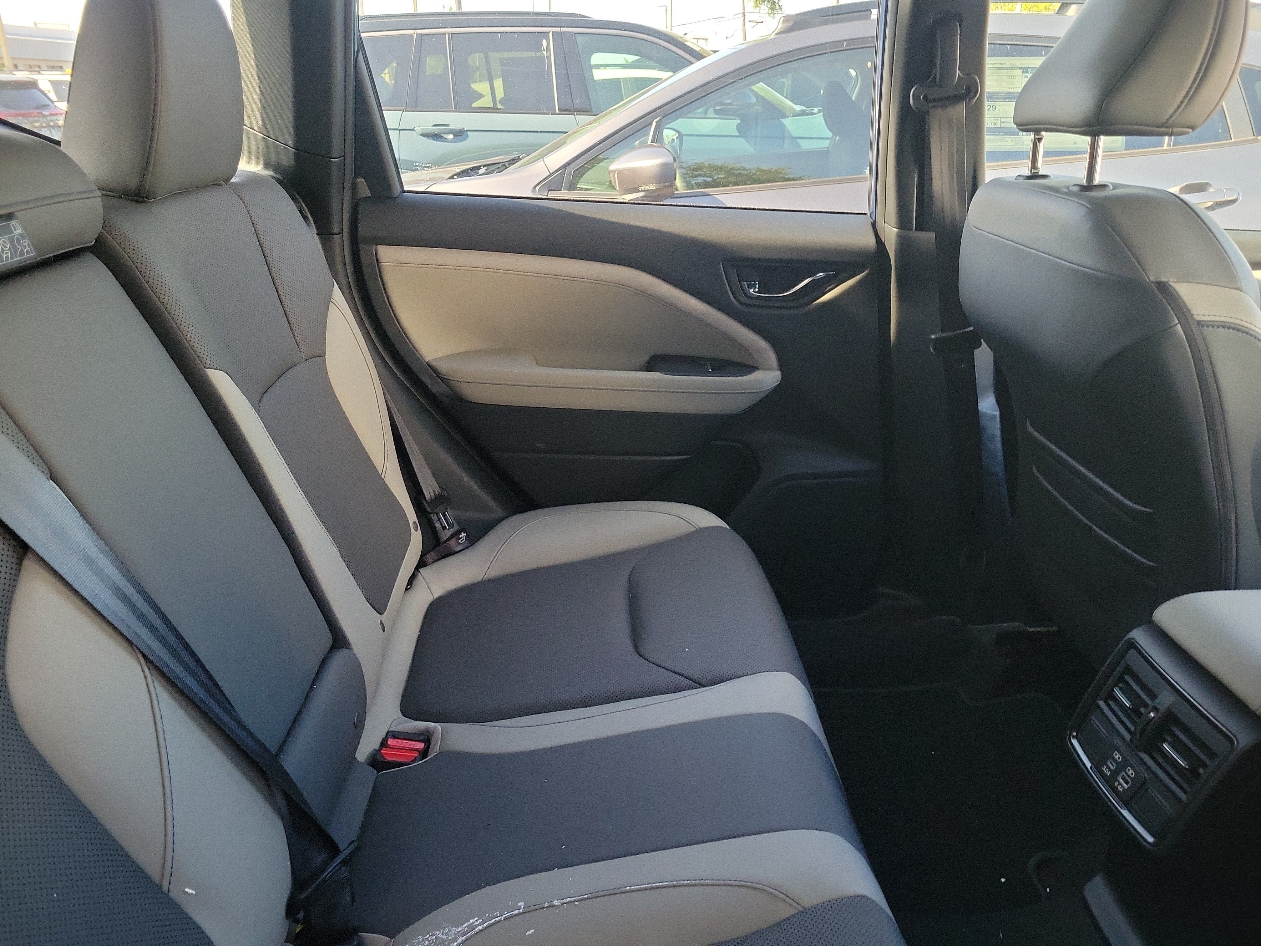 Used 2025 Subaru Forester Limited AWD/4WD image 10