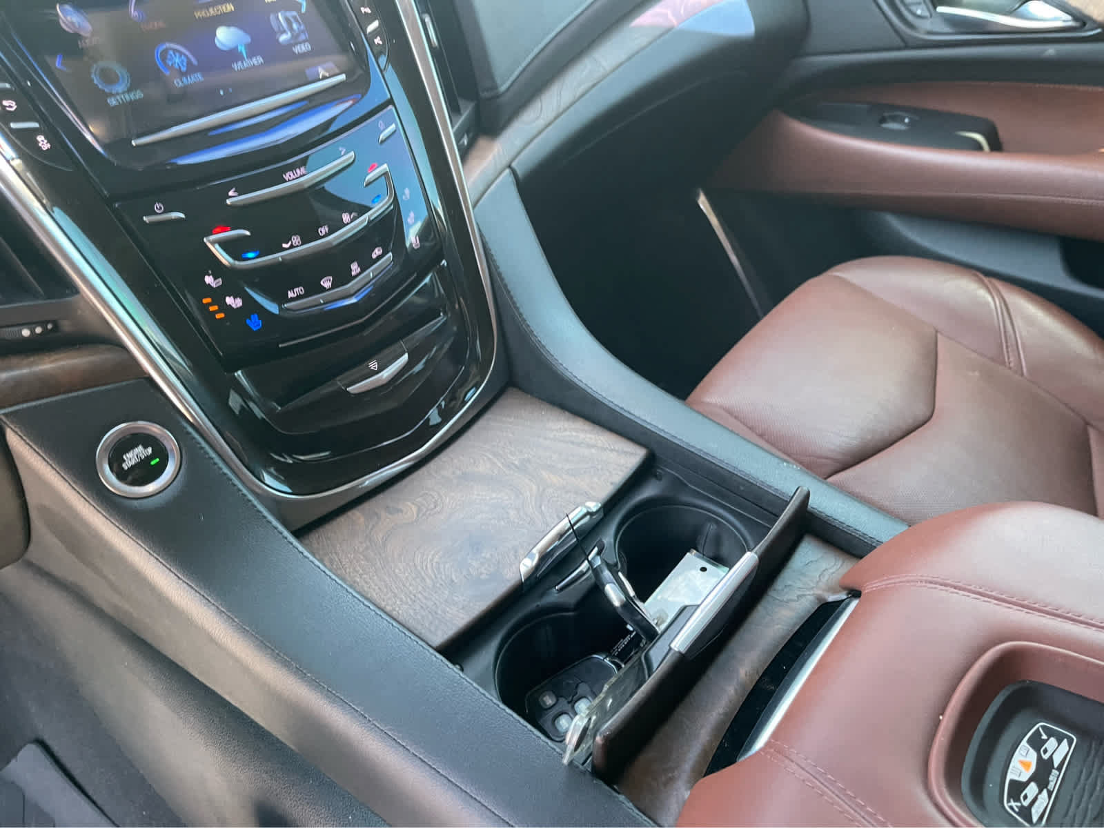 Used 2017 Cadillac Escalade Premium Luxury AWD/4WD image 7
