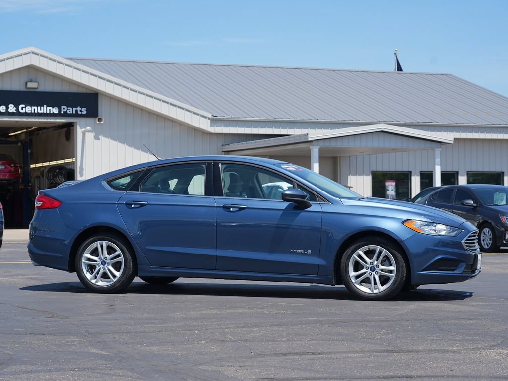 Used 2018 Ford Fusion S FWD image 2
