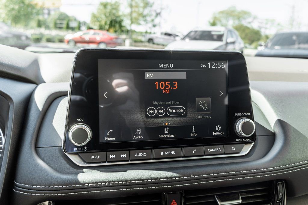 Used 2021 Nissan Rogue SV image 17