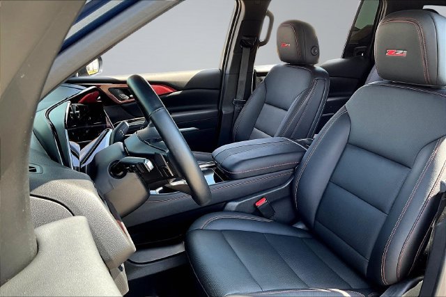 Used 2025 Chevrolet Traverse Z71 w/ Driver Confidence Package AWD/4WD image 21
