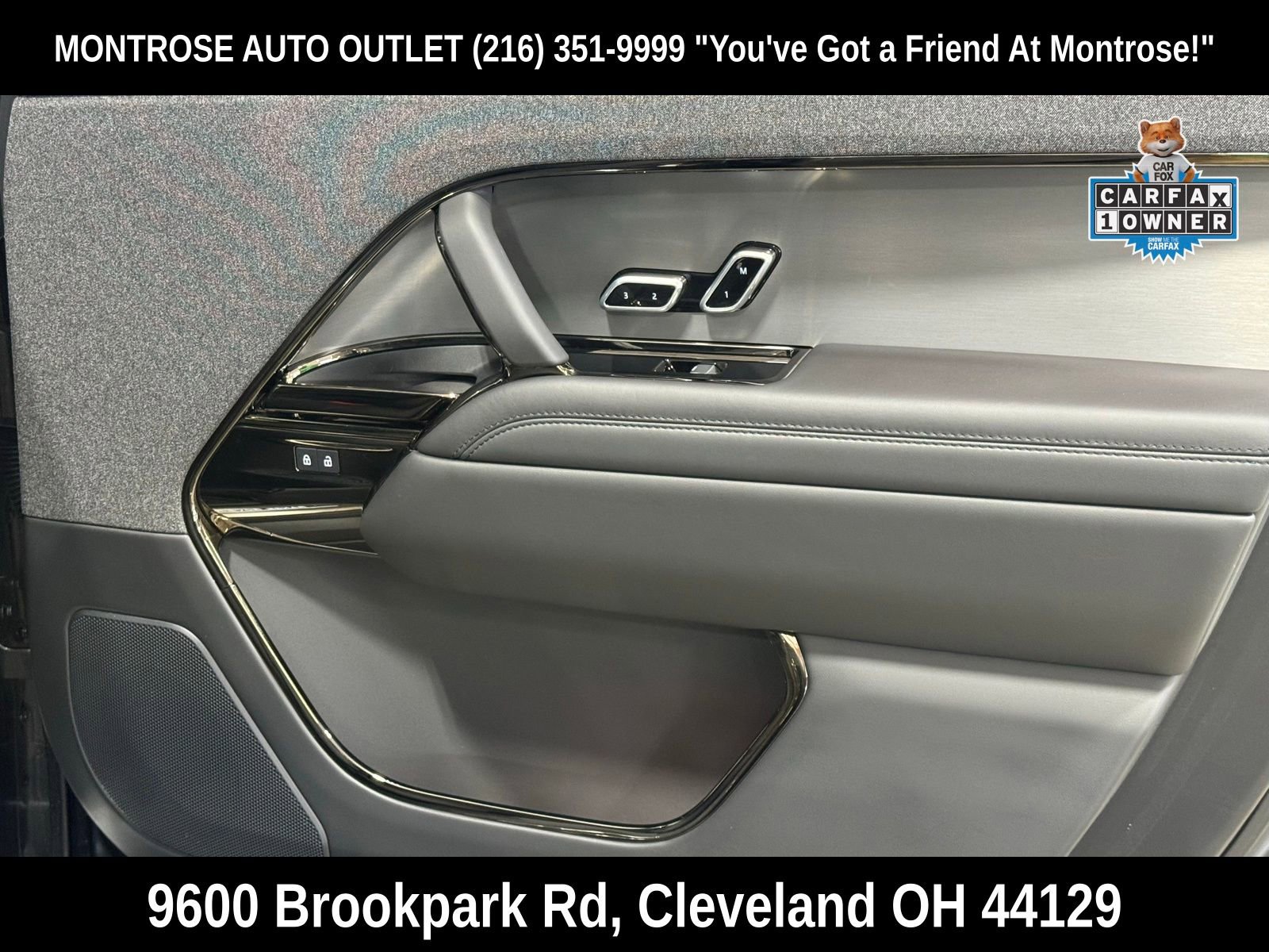 Used 2025 Land Rover Range Rover Sport SE image 46