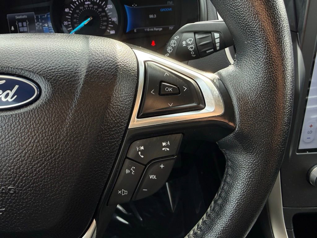 Used 2024 Ford Edge SEL image 25