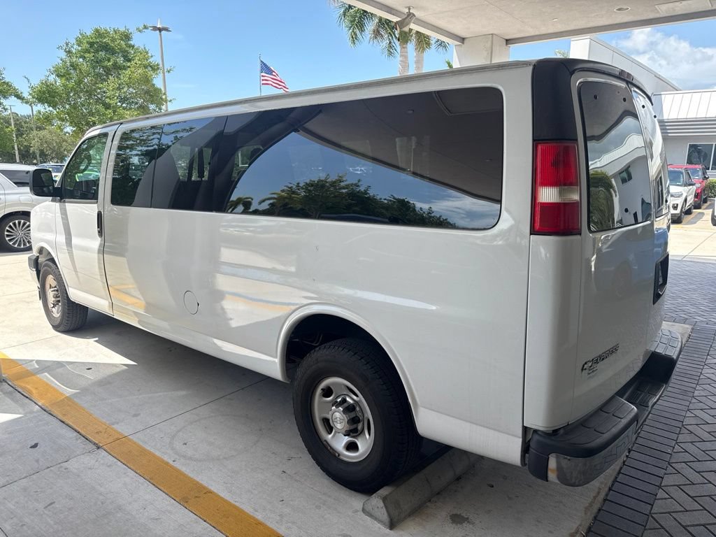 Used 2019 Chevrolet Express 3500 LT w/ LT Preferred Equipment Group RWD image 4