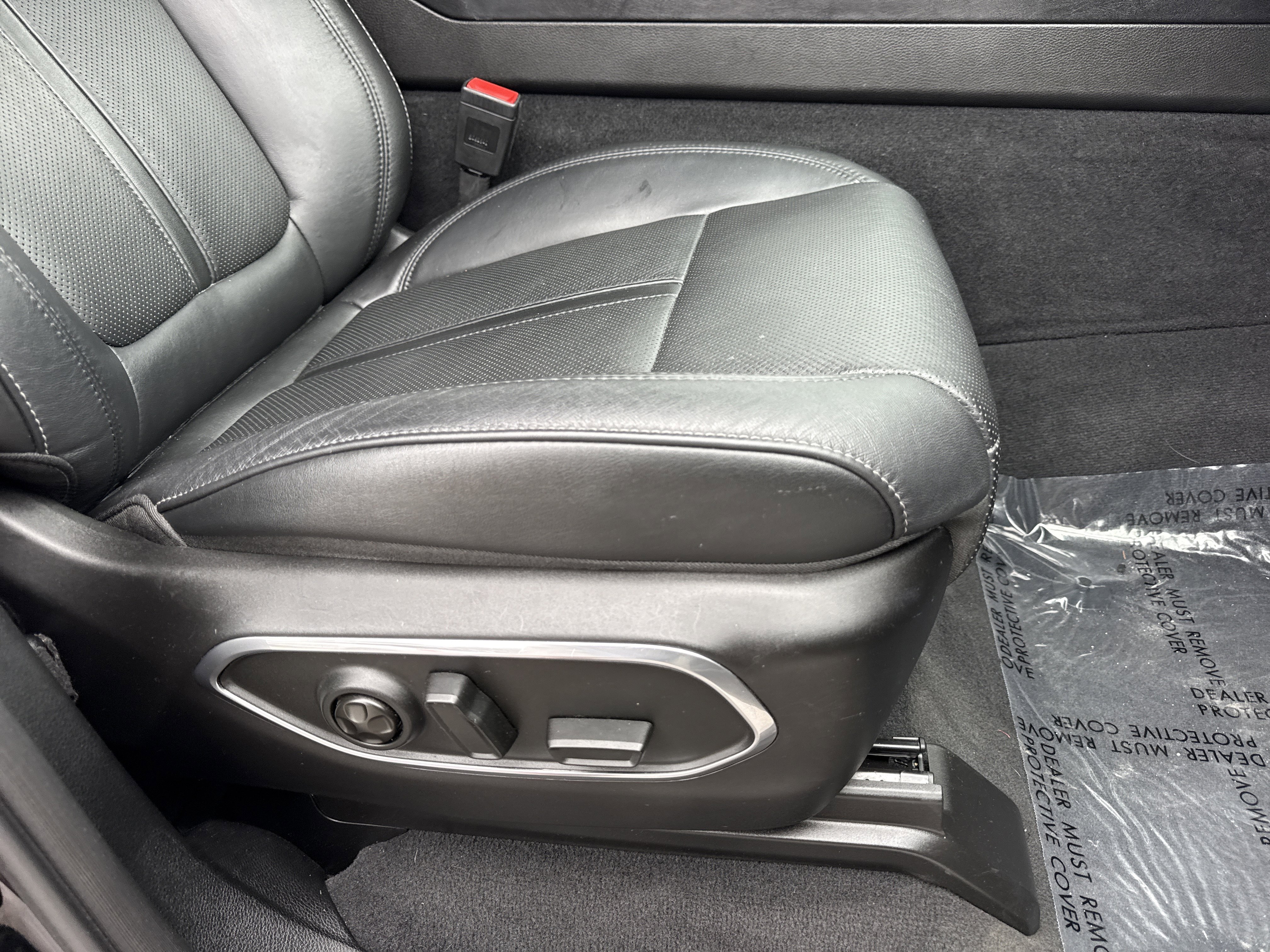 Used 2023 Jeep Wagoneer L Series III w/ Preferred Equipment Group image 31