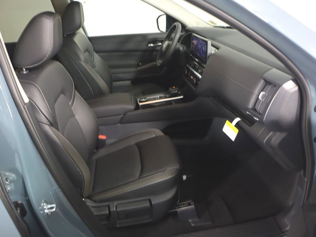 New 2026 Nissan Pathfinder SL image 32