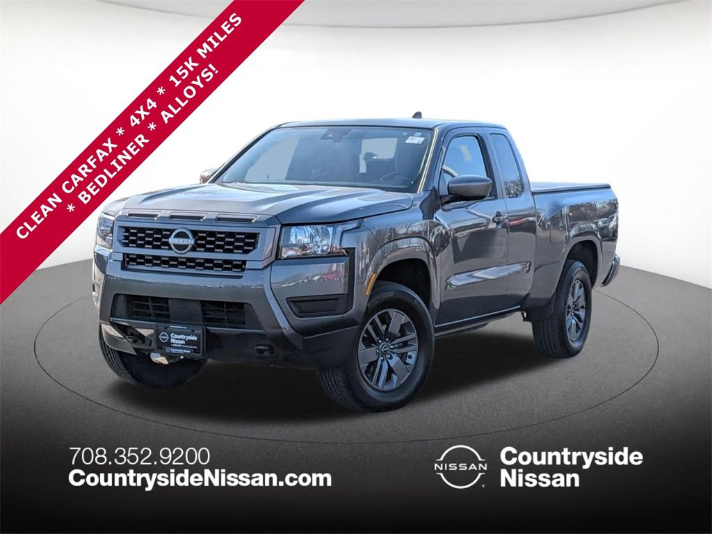 Used 2025 Nissan Frontier SV image 1