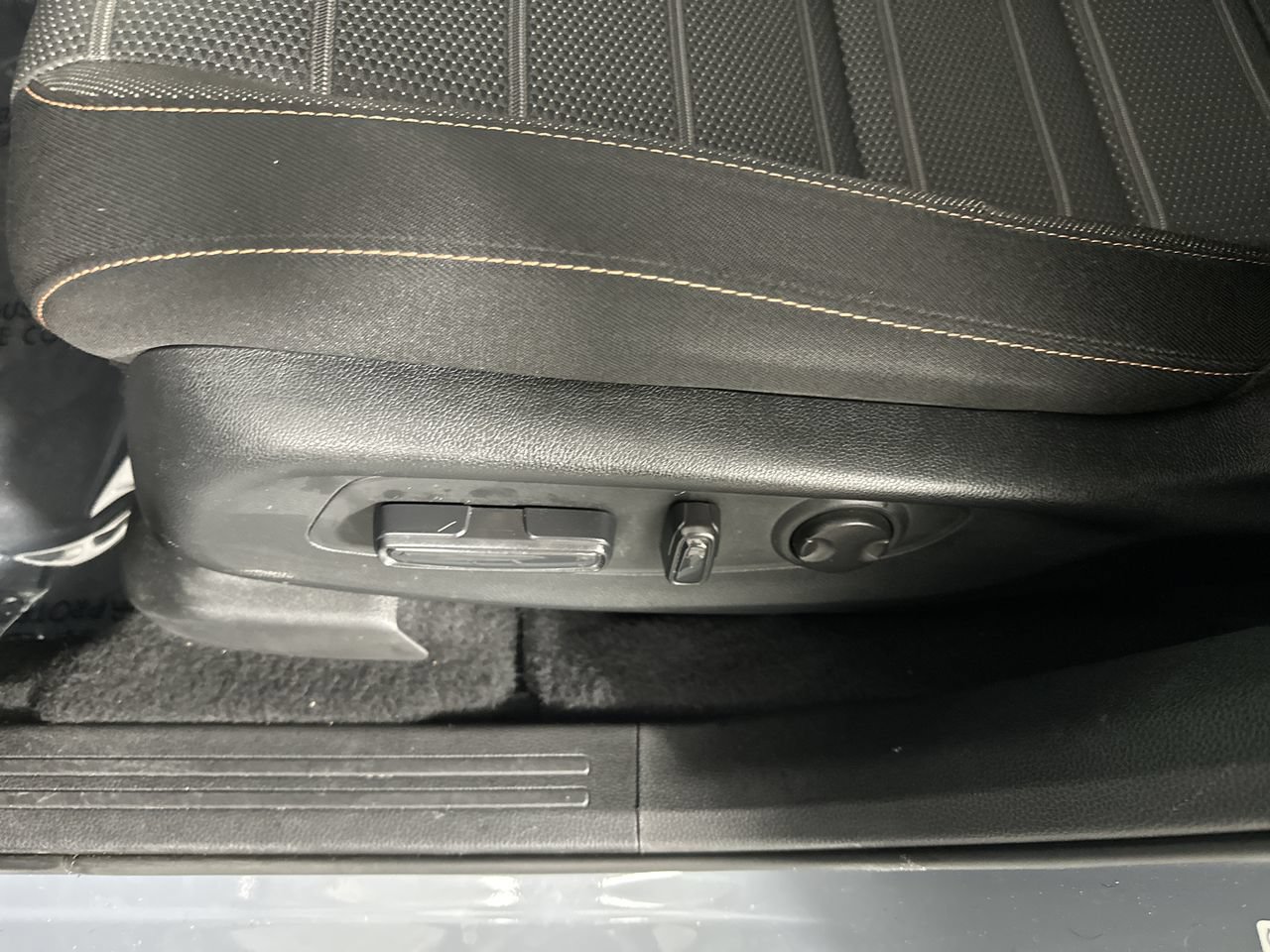 Used 2023 Honda CR-V Sport image 4