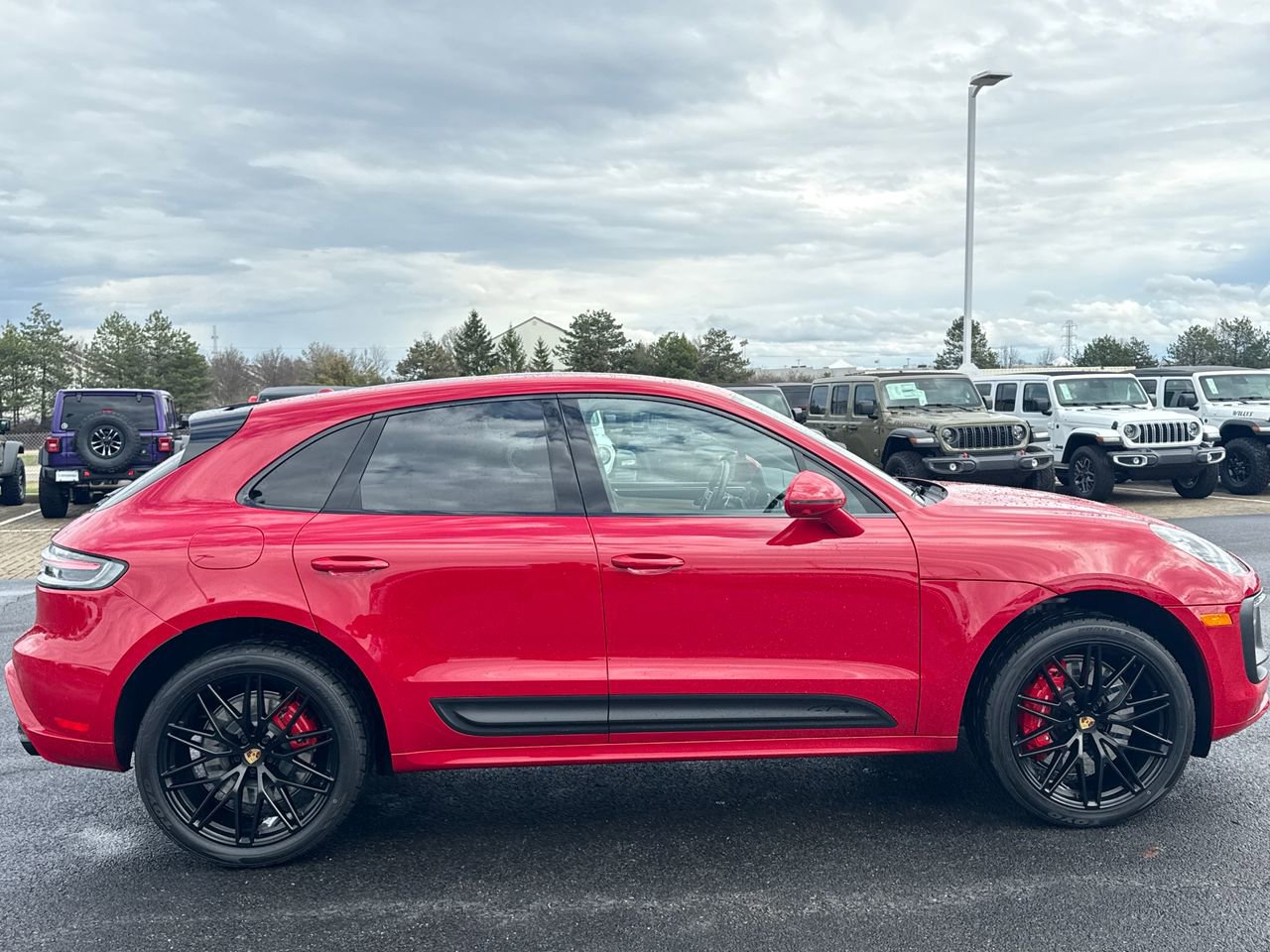 Used 2022 Porsche Macan GTS image 2