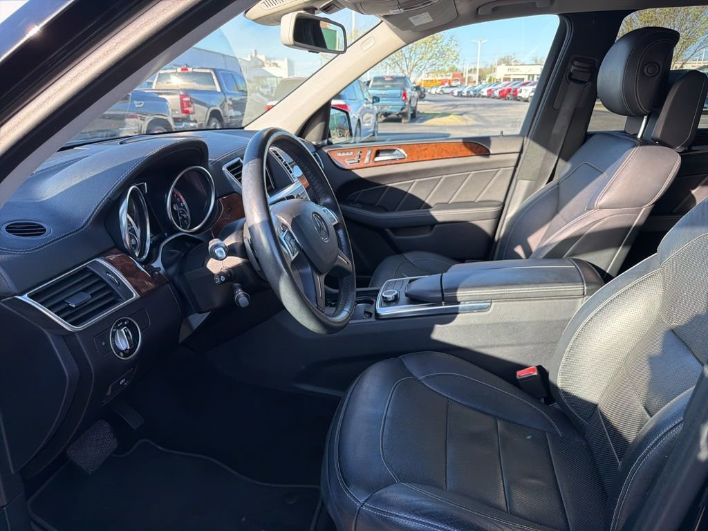 Used 2016 Mercedes-Benz GL 450 4MATIC image 11