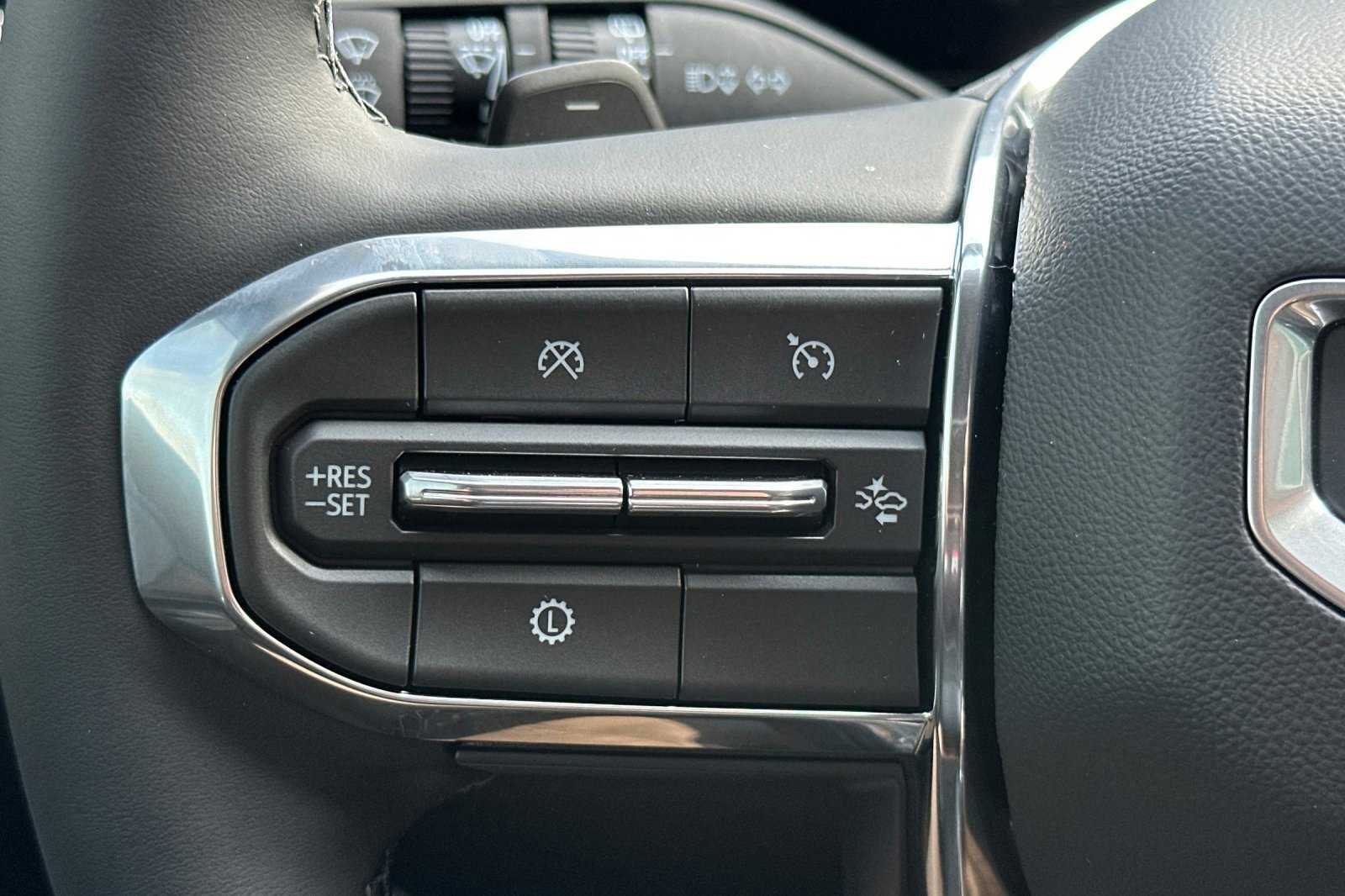 New 2026 GMC Terrain Denali w/ LPO, Floor Liner Package image 27