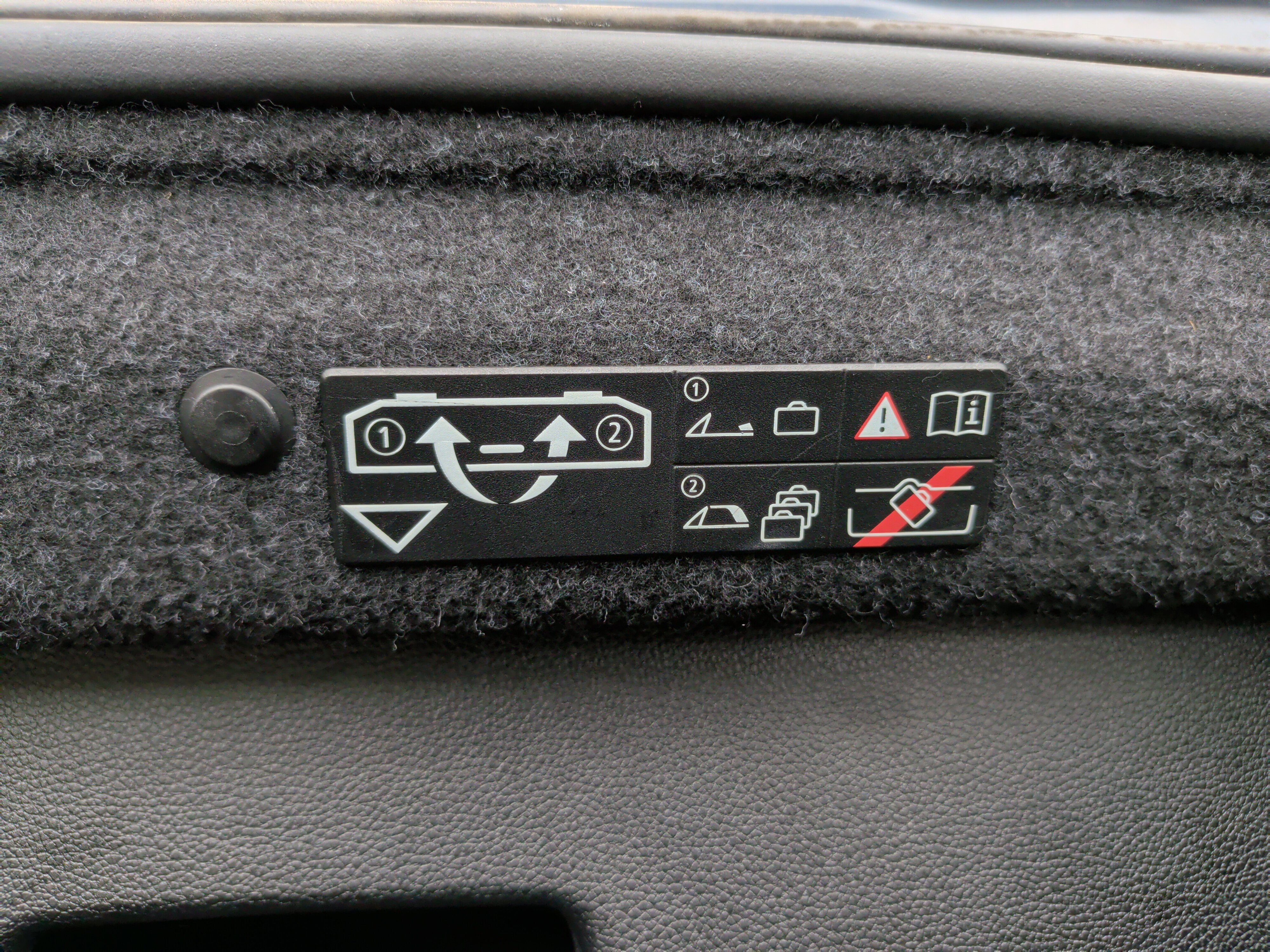 Used 2011 BMW 128i Convertible RWD image 35