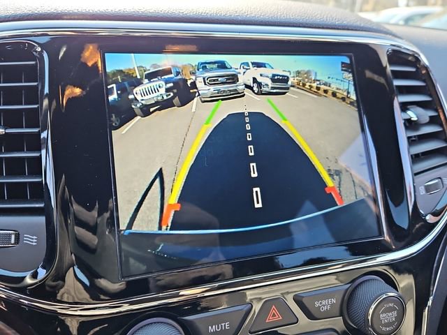 Used 2019 Jeep Grand Cherokee Limited image 14