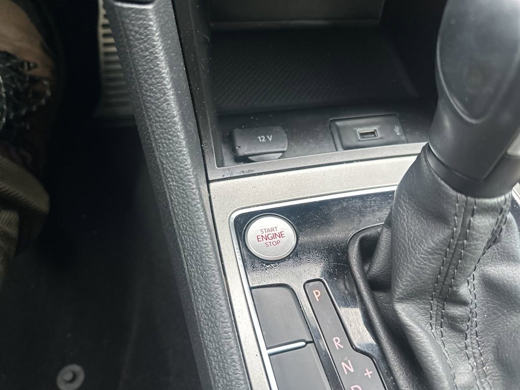 Used 2021 Volkswagen Passat 2.0T R-Line image 20