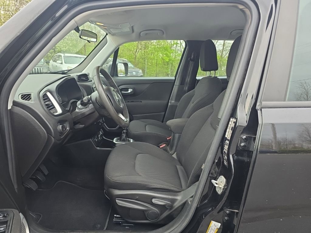 Used 2018 Jeep Renegade Sport w/ Power & Air Group image 16