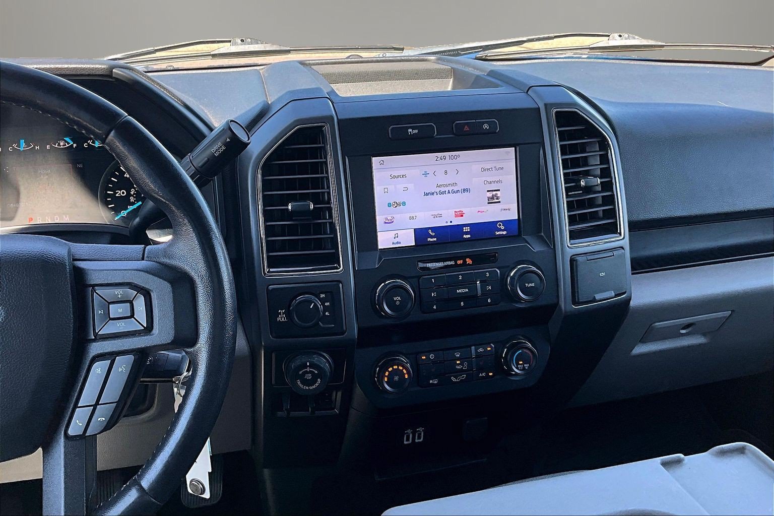 Used 2020 Ford F150 XLT w/ Equipment Group 302A Luxury AWD/4WD image 10