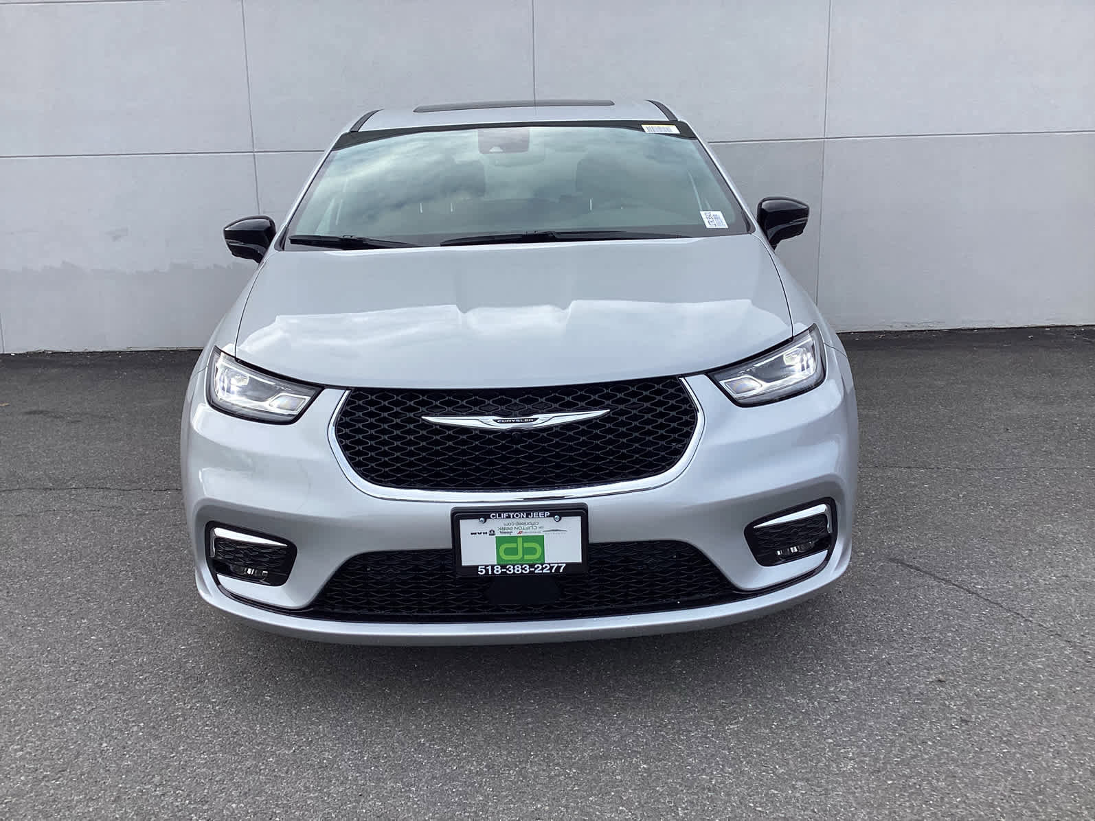 New 2026 Chrysler Pacifica Select image 2