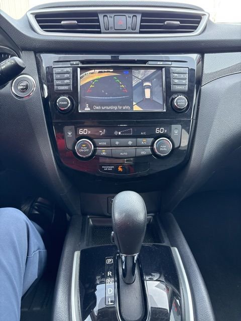 Used 2015 Nissan Rogue SL w/ SL Premium Package FWD image 9