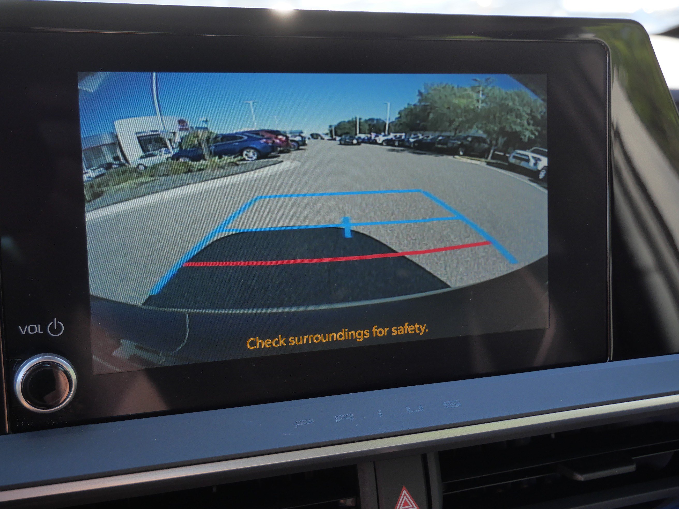 Certified 2025 Toyota Prius XLE FWD image 33