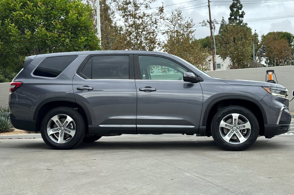 Certified 2024 Honda Pilot EX-L image 8