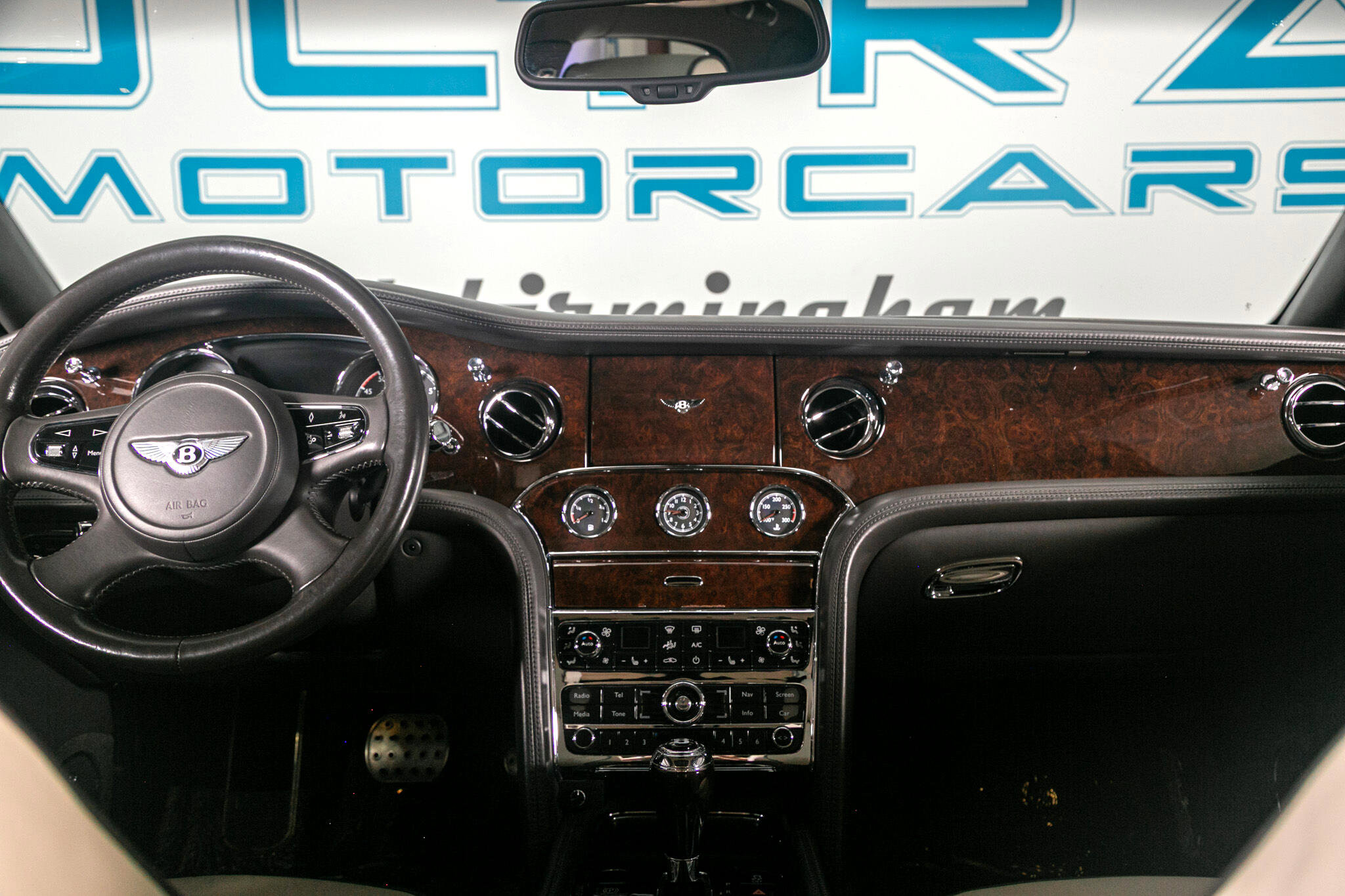 Used 2013 Bentley Mulsanne w/ Premiere Specification Pkg image 44