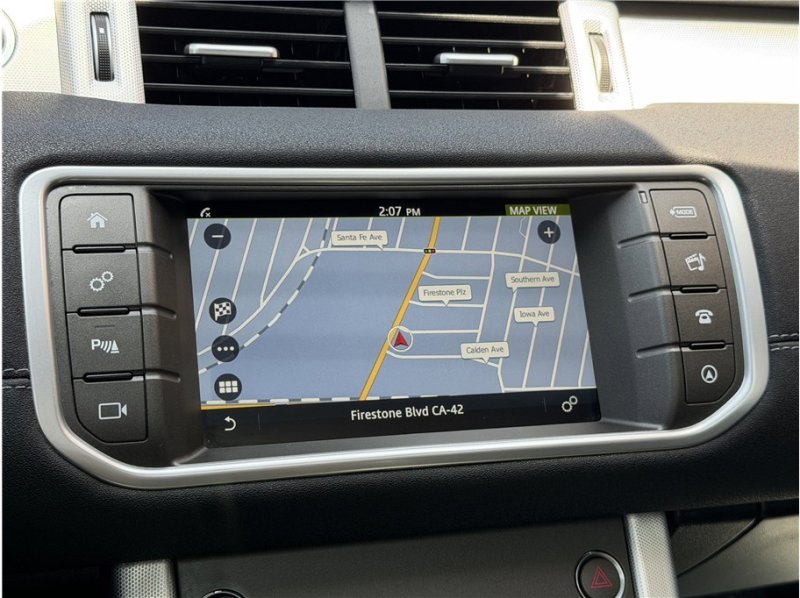 Used 2018 Land Rover Range Rover Evoque SE AWD/4WD image 46