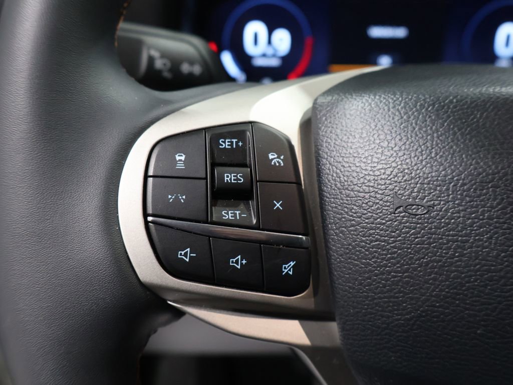 Used 2025 Ford Explorer Active image 37