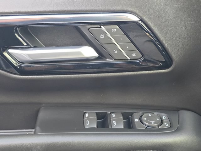 Used 2025 Chevrolet Tahoe LT RWD image 18