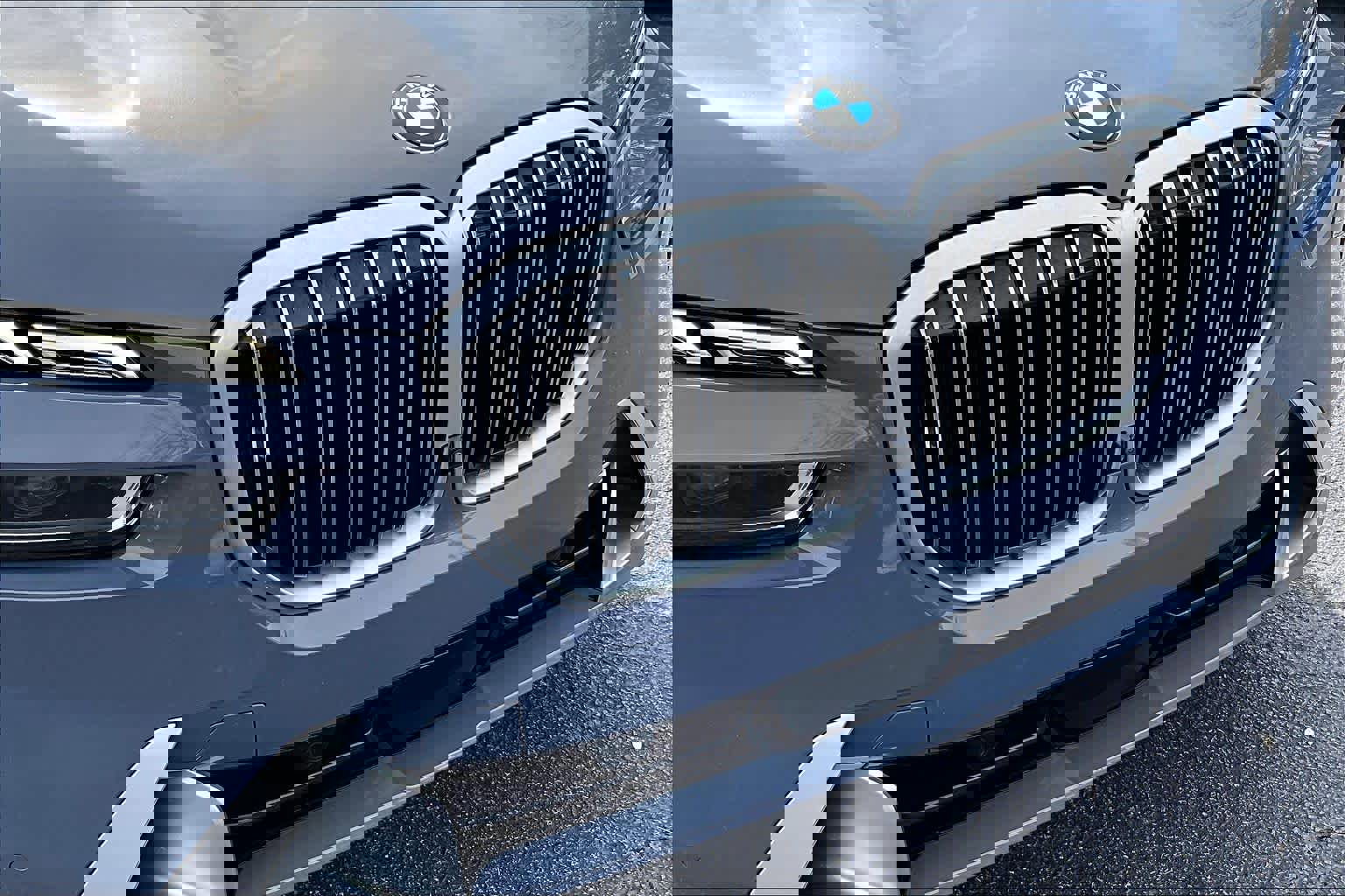 Certified 2024 BMW X7 xDrive40i w/ Premium Package image 30